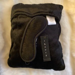 THEORY 2 piece travel pillow & eye mask set.